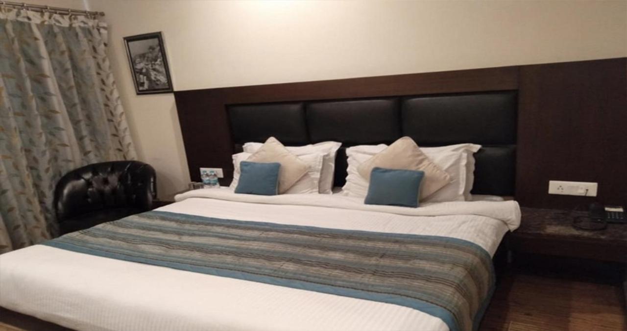 Hotel Sanobar The Midtown Mussoorie Exteriér fotografie