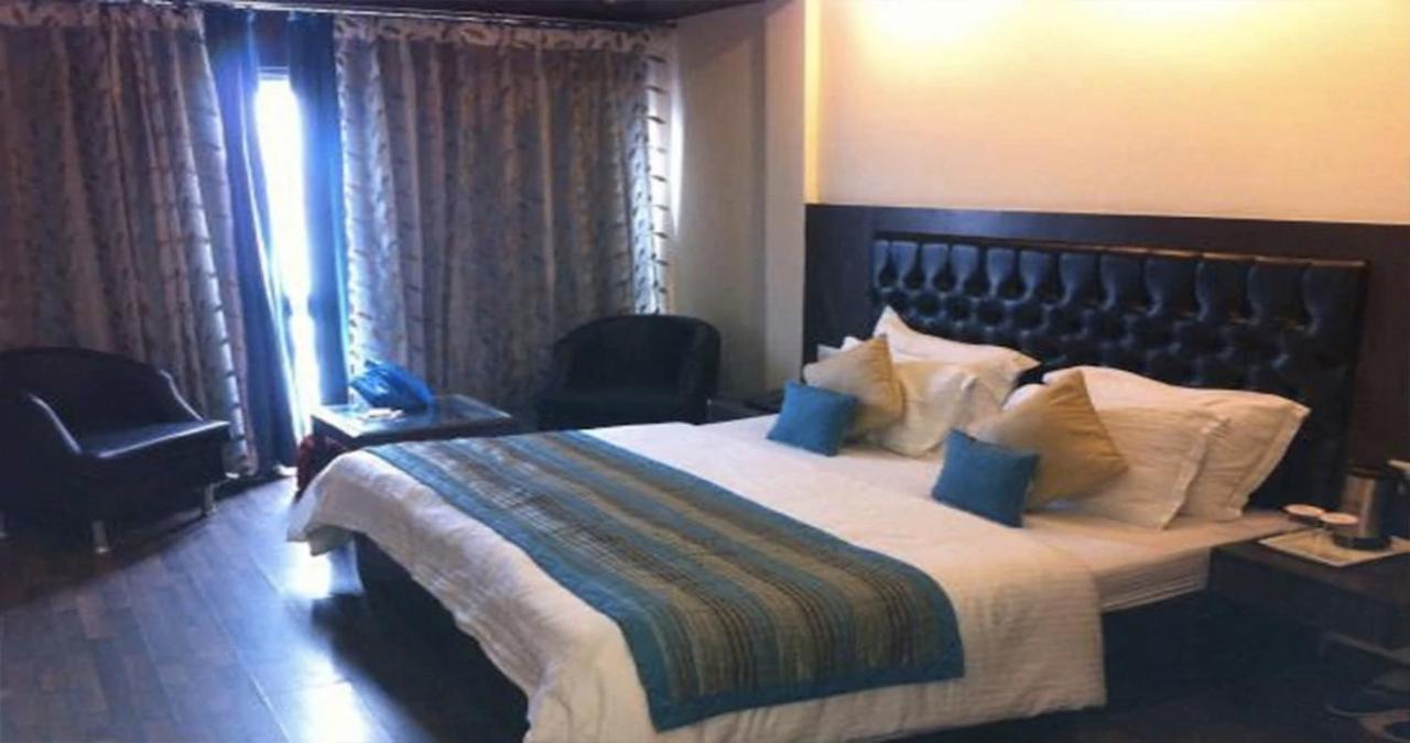 Hotel Sanobar The Midtown Mussoorie Exteriér fotografie